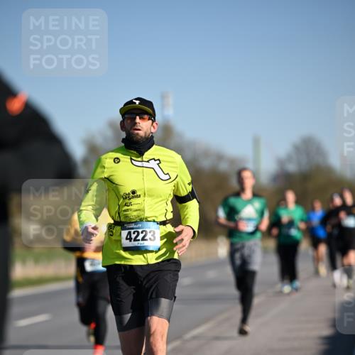 06.04.2025 - 44. Internationalen Wilhelmsburger Insellauf Dr. Thomas Lammeyer http://msf.ph/oto/7552491 06.04.2025 09:26:22 Laufen 4223 meine-sportfotos.de