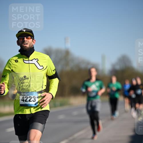 06.04.2025 - 44. Internationalen Wilhelmsburger Insellauf Dr. Thomas Lammeyer http://msf.ph/oto/7552498 06.04.2025 09:26:22 Laufen 4223 meine-sportfotos.de