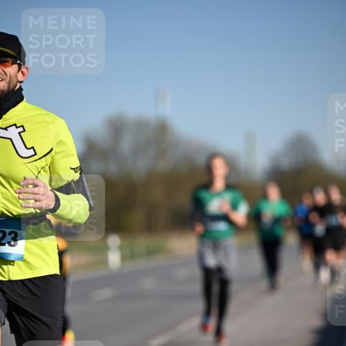 06.04.2025 - 44. Internationalen Wilhelmsburger Insellauf Dr. Thomas Lammeyer http://msf.ph/oto/7552505 06.04.2025 09:26:23 Laufen 23 meine-sportfotos.de