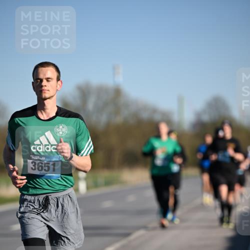 06.04.2025 - 44. Internationalen Wilhelmsburger Insellauf Dr. Thomas Lammeyer http://msf.ph/oto/7552531 06.04.2025 09:26:26 Laufen 3651 meine-sportfotos.de
