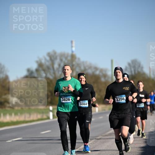 06.04.2025 - 44. Internationalen Wilhelmsburger Insellauf Dr. Thomas Lammeyer http://msf.ph/oto/7552537 06.04.2025 09:26:28 Laufen 3826, 3356, 5084, 4459 meine-sportfotos.de