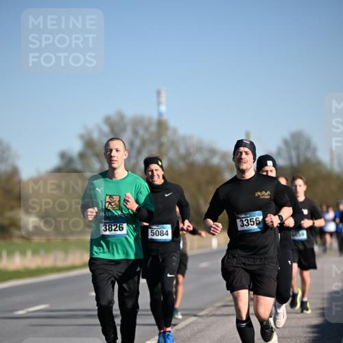 06.04.2025 - 44. Internationalen Wilhelmsburger Insellauf Dr. Thomas Lammeyer http://msf.ph/oto/7552541 06.04.2025 09:26:29 Laufen 3826, 5084, 3356, 6450 meine-sportfotos.de