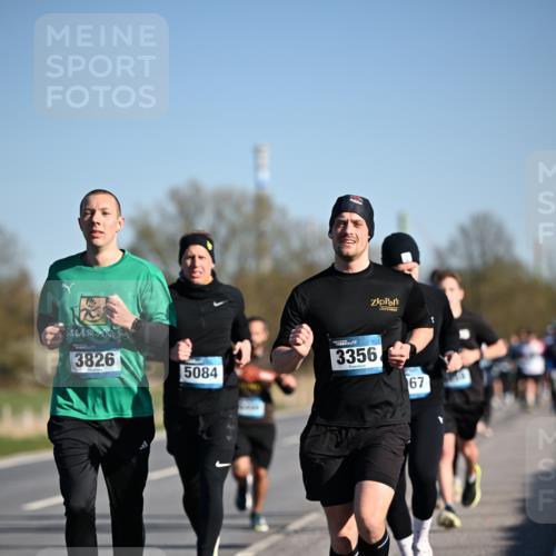 06.04.2025 - 44. Internationalen Wilhelmsburger Insellauf Dr. Thomas Lammeyer http://msf.ph/oto/7552554 06.04.2025 09:26:29 Laufen 3826, 5084, 3356, 67 meine-sportfotos.de