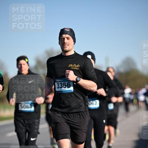 06.04.2025 - 44. Internationalen Wilhelmsburger Insellauf Dr. Thomas Lammeyer http://msf.ph/oto/7552567 06.04.2025 09:26:31 Laufen 5084, 3356, 067 meine-sportfotos.de