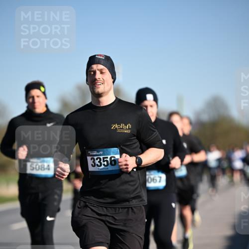 06.04.2025 - 44. Internationalen Wilhelmsburger Insellauf Dr. Thomas Lammeyer http://msf.ph/oto/7552569 06.04.2025 09:26:31 Laufen 5084, 3356, 067 meine-sportfotos.de