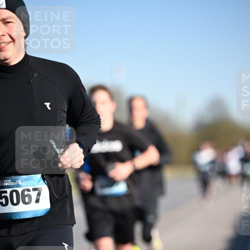 06.04.2025 - 44. Internationalen Wilhelmsburger Insellauf Dr. Thomas Lammeyer http://msf.ph/oto/7552590 06.04.2025 09:26:33 Laufen 5067 meine-sportfotos.de