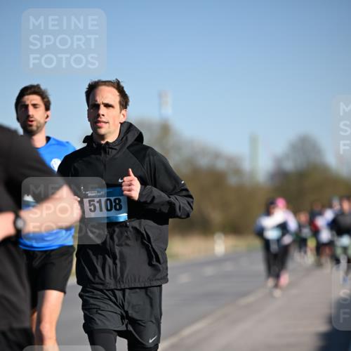 06.04.2025 - 44. Internationalen Wilhelmsburger Insellauf Dr. Thomas Lammeyer http://msf.ph/oto/7552606 06.04.2025 09:26:34 Laufen 5108 meine-sportfotos.de