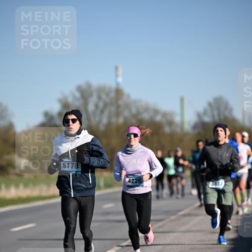 06.04.2025 - 44. Internationalen Wilhelmsburger Insellauf Dr. Thomas Lammeyer http://msf.ph/oto/7552644 06.04.2025 09:26:41 Laufen 5178, 4226, 3832 meine-sportfotos.de
