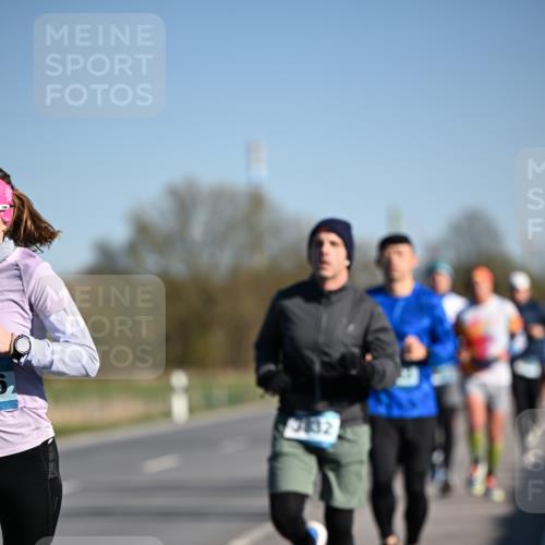 06.04.2025 - 44. Internationalen Wilhelmsburger Insellauf Dr. Thomas Lammeyer http://msf.ph/oto/7552673 06.04.2025 09:26:43 Laufen 3132 meine-sportfotos.de