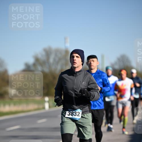 06.04.2025 - 44. Internationalen Wilhelmsburger Insellauf Dr. Thomas Lammeyer http://msf.ph/oto/7552677 06.04.2025 09:26:44 Laufen 3832 meine-sportfotos.de