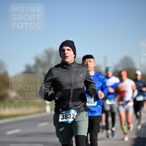 06.04.2025 - 44. Internationalen Wilhelmsburger Insellauf Dr. Thomas Lammeyer http://msf.ph/oto/7552683 06.04.2025 09:26:44 Laufen 3832, 453 meine-sportfotos.de