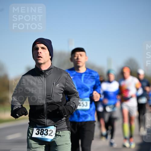 06.04.2025 - 44. Internationalen Wilhelmsburger Insellauf Dr. Thomas Lammeyer http://msf.ph/oto/7552690 06.04.2025 09:26:45 Laufen 3832, 453 meine-sportfotos.de