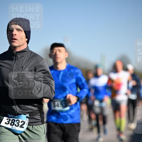 06.04.2025 - 44. Internationalen Wilhelmsburger Insellauf Dr. Thomas Lammeyer http://msf.ph/oto/7552696 06.04.2025 09:26:45 Laufen 44, 3832 meine-sportfotos.de