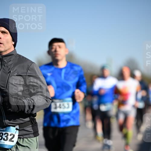 06.04.2025 - 44. Internationalen Wilhelmsburger Insellauf Dr. Thomas Lammeyer http://msf.ph/oto/7552699 06.04.2025 09:26:45 Laufen 832, 3453 meine-sportfotos.de