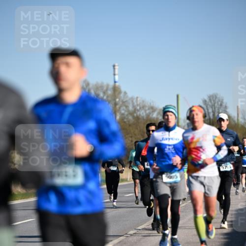 06.04.2025 - 44. Internationalen Wilhelmsburger Insellauf Dr. Thomas Lammeyer http://msf.ph/oto/7552701 06.04.2025 09:26:46 Laufen 4284, 3769, 5095 meine-sportfotos.de