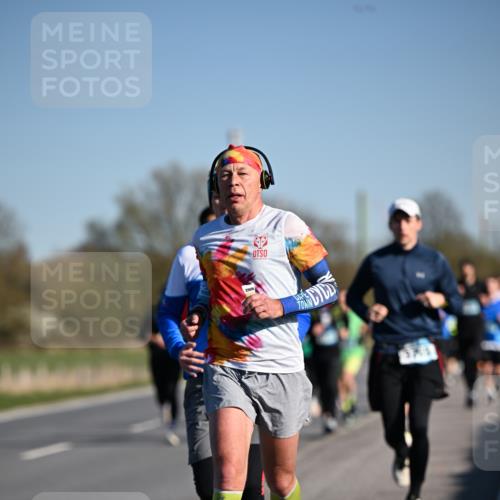 06.04.2025 - 44. Internationalen Wilhelmsburger Insellauf Dr. Thomas Lammeyer http://msf.ph/oto/7552726 06.04.2025 09:26:48 Laufen  meine-sportfotos.de