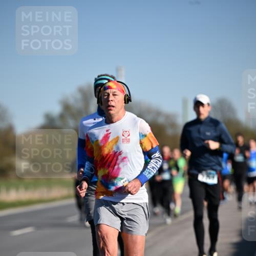 06.04.2025 - 44. Internationalen Wilhelmsburger Insellauf Dr. Thomas Lammeyer http://msf.ph/oto/7552727 06.04.2025 09:26:48 Laufen  meine-sportfotos.de