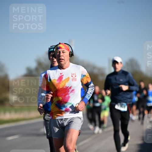06.04.2025 - 44. Internationalen Wilhelmsburger Insellauf Dr. Thomas Lammeyer http://msf.ph/oto/7552730 06.04.2025 09:26:48 Laufen  meine-sportfotos.de