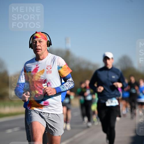06.04.2025 - 44. Internationalen Wilhelmsburger Insellauf Dr. Thomas Lammeyer http://msf.ph/oto/7552736 06.04.2025 09:26:49 Laufen 226 meine-sportfotos.de
