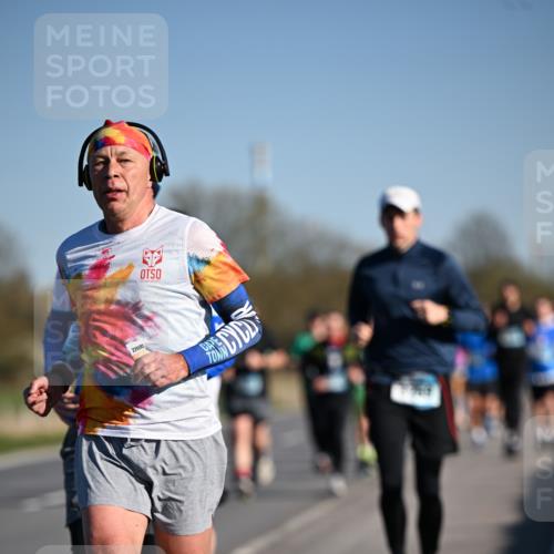 06.04.2025 - 44. Internationalen Wilhelmsburger Insellauf Dr. Thomas Lammeyer http://msf.ph/oto/7552737 06.04.2025 09:26:49 Laufen 226 meine-sportfotos.de