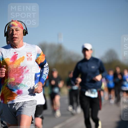 06.04.2025 - 44. Internationalen Wilhelmsburger Insellauf Dr. Thomas Lammeyer http://msf.ph/oto/7552741 06.04.2025 09:26:49 Laufen  meine-sportfotos.de