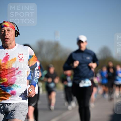 06.04.2025 - 44. Internationalen Wilhelmsburger Insellauf Dr. Thomas Lammeyer http://msf.ph/oto/7552744 06.04.2025 09:26:49 Laufen  meine-sportfotos.de