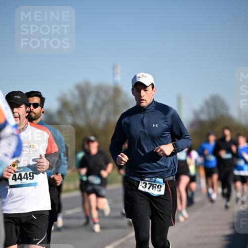 06.04.2025 - 44. Internationalen Wilhelmsburger Insellauf Dr. Thomas Lammeyer http://msf.ph/oto/7552746 06.04.2025 09:26:50 Laufen 4449, 3769 meine-sportfotos.de