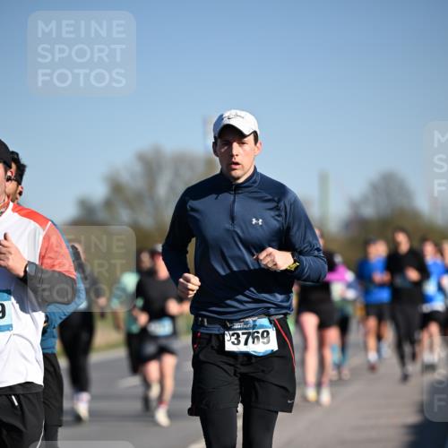 06.04.2025 - 44. Internationalen Wilhelmsburger Insellauf Dr. Thomas Lammeyer http://msf.ph/oto/7552752 06.04.2025 09:26:50 Laufen 9, 3769 meine-sportfotos.de