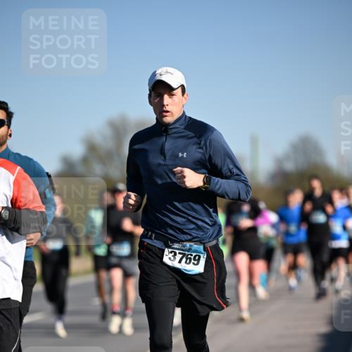 06.04.2025 - 44. Internationalen Wilhelmsburger Insellauf Dr. Thomas Lammeyer http://msf.ph/oto/7552754 06.04.2025 09:26:50 Laufen 3769 meine-sportfotos.de