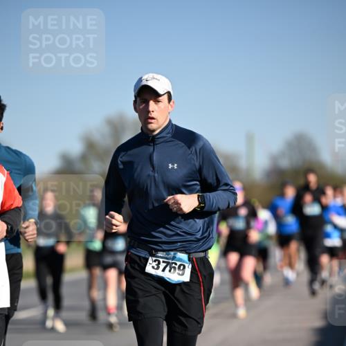 06.04.2025 - 44. Internationalen Wilhelmsburger Insellauf Dr. Thomas Lammeyer http://msf.ph/oto/7552756 06.04.2025 09:26:50 Laufen 3769 meine-sportfotos.de