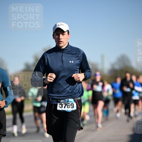 06.04.2025 - 44. Internationalen Wilhelmsburger Insellauf Dr. Thomas Lammeyer http://msf.ph/oto/7552758 06.04.2025 09:26:50 Laufen 3769 meine-sportfotos.de