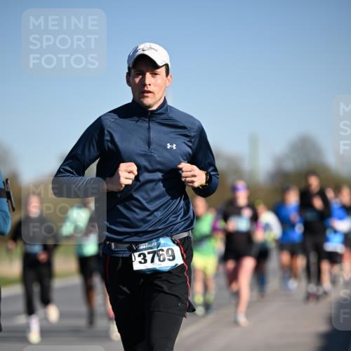 06.04.2025 - 44. Internationalen Wilhelmsburger Insellauf Dr. Thomas Lammeyer http://msf.ph/oto/7552760 06.04.2025 09:26:51 Laufen 3769 meine-sportfotos.de