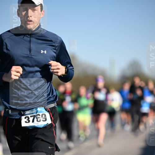 06.04.2025 - 44. Internationalen Wilhelmsburger Insellauf Dr. Thomas Lammeyer http://msf.ph/oto/7552768 06.04.2025 09:26:51 Laufen 3769 meine-sportfotos.de