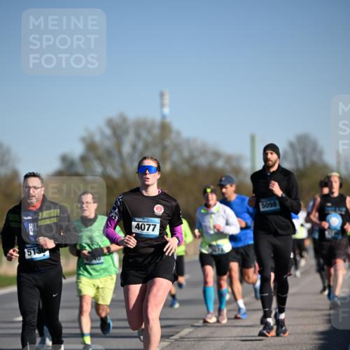 06.04.2025 - 44. Internationalen Wilhelmsburger Insellauf Dr. Thomas Lammeyer http://msf.ph/oto/7552794 06.04.2025 09:26:54 Laufen 5130, 4077, 5098 meine-sportfotos.de