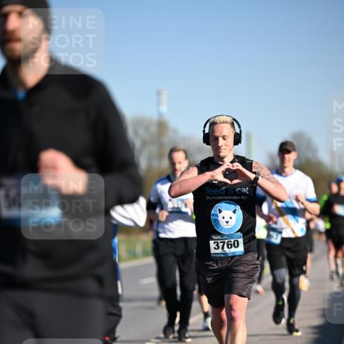 06.04.2025 - 44. Internationalen Wilhelmsburger Insellauf Dr. Thomas Lammeyer http://msf.ph/oto/7552856 06.04.2025 09:26:58 Laufen 50900, 3760 meine-sportfotos.de
