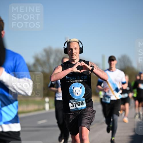 06.04.2025 - 44. Internationalen Wilhelmsburger Insellauf Dr. Thomas Lammeyer http://msf.ph/oto/7552862 06.04.2025 09:26:59 Laufen 3760 meine-sportfotos.de