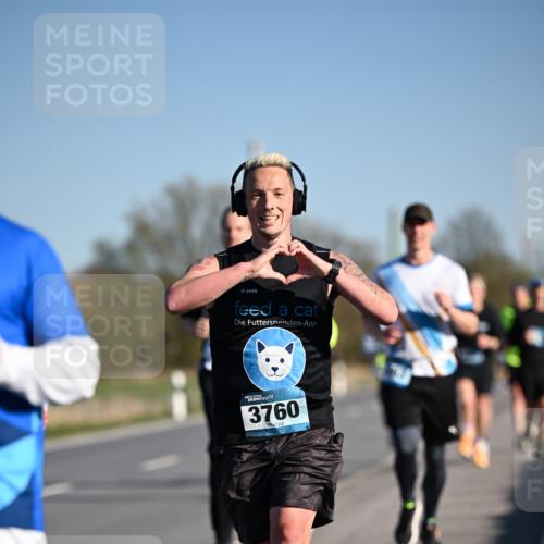 06.04.2025 - 44. Internationalen Wilhelmsburger Insellauf Dr. Thomas Lammeyer http://msf.ph/oto/7552864 06.04.2025 09:26:59 Laufen 3760 meine-sportfotos.de