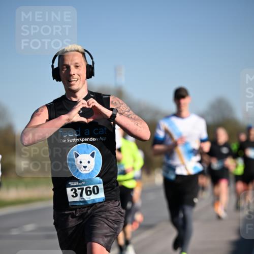 06.04.2025 - 44. Internationalen Wilhelmsburger Insellauf Dr. Thomas Lammeyer http://msf.ph/oto/7552871 06.04.2025 09:27:00 Laufen 3760 meine-sportfotos.de