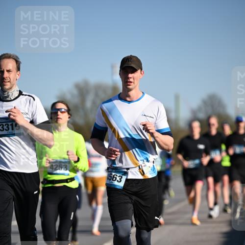 06.04.2025 - 44. Internationalen Wilhelmsburger Insellauf Dr. Thomas Lammeyer http://msf.ph/oto/7552888 06.04.2025 09:27:01 Laufen 3319, 4253, 563 meine-sportfotos.de
