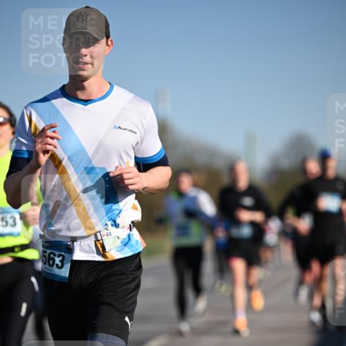 06.04.2025 - 44. Internationalen Wilhelmsburger Insellauf Dr. Thomas Lammeyer http://msf.ph/oto/7552903 06.04.2025 09:27:03 Laufen 53, 563 meine-sportfotos.de