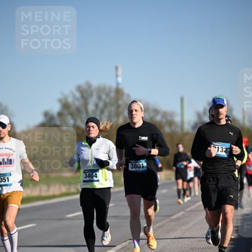06.04.2025 - 44. Internationalen Wilhelmsburger Insellauf Dr. Thomas Lammeyer http://msf.ph/oto/7552919 06.04.2025 09:27:04 Laufen 24, 051, 3404, 3801, 2132 meine-sportfotos.de