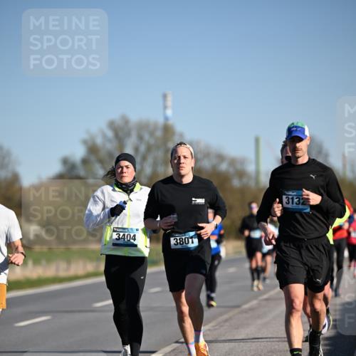 06.04.2025 - 44. Internationalen Wilhelmsburger Insellauf Dr. Thomas Lammeyer http://msf.ph/oto/7552924 06.04.2025 09:27:04 Laufen 3404, 3801, 3132 meine-sportfotos.de