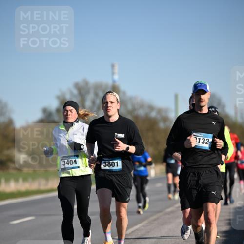 06.04.2025 - 44. Internationalen Wilhelmsburger Insellauf Dr. Thomas Lammeyer http://msf.ph/oto/7552930 06.04.2025 09:27:05 Laufen 3404, 3801, 132 meine-sportfotos.de