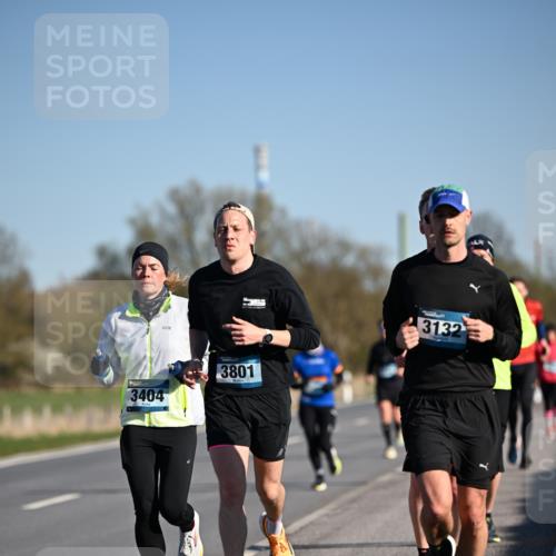 06.04.2025 - 44. Internationalen Wilhelmsburger Insellauf Dr. Thomas Lammeyer http://msf.ph/oto/7552932 06.04.2025 09:27:05 Laufen 3404, 3801, 3132 meine-sportfotos.de