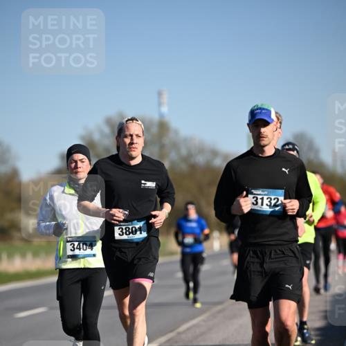 06.04.2025 - 44. Internationalen Wilhelmsburger Insellauf Dr. Thomas Lammeyer http://msf.ph/oto/7552934 06.04.2025 09:27:05 Laufen 3404, 3801, 3132 meine-sportfotos.de
