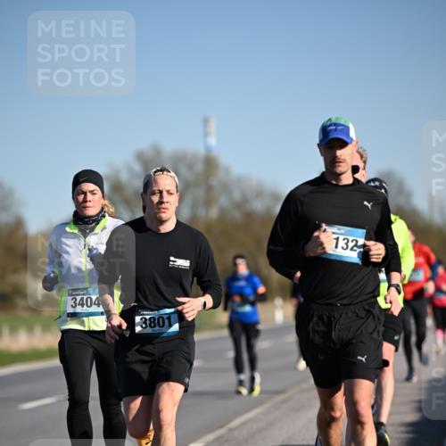 06.04.2025 - 44. Internationalen Wilhelmsburger Insellauf Dr. Thomas Lammeyer http://msf.ph/oto/7552936 06.04.2025 09:27:05 Laufen 3404, 3801, 132 meine-sportfotos.de