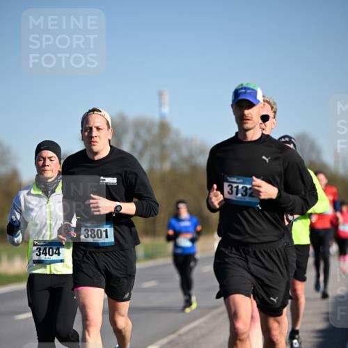 06.04.2025 - 44. Internationalen Wilhelmsburger Insellauf Dr. Thomas Lammeyer http://msf.ph/oto/7552940 06.04.2025 09:27:06 Laufen 3404, 3801, 3132 meine-sportfotos.de