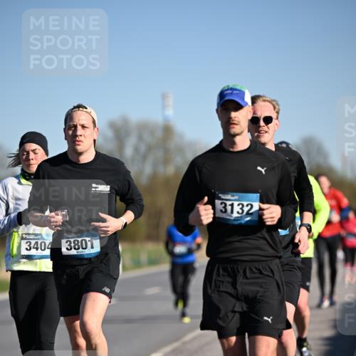 06.04.2025 - 44. Internationalen Wilhelmsburger Insellauf Dr. Thomas Lammeyer http://msf.ph/oto/7552944 06.04.2025 09:27:06 Laufen 3404, 3801, 3132 meine-sportfotos.de