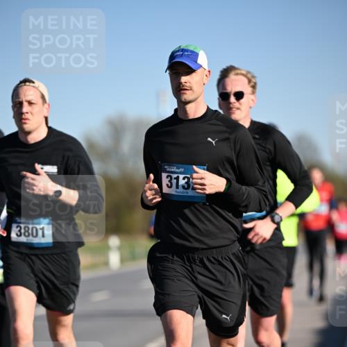 06.04.2025 - 44. Internationalen Wilhelmsburger Insellauf Dr. Thomas Lammeyer http://msf.ph/oto/7552948 06.04.2025 09:27:06 Laufen 3801, 313 meine-sportfotos.de
