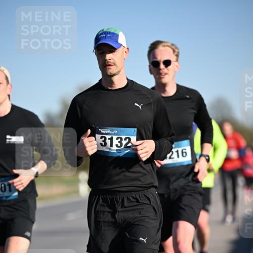 06.04.2025 - 44. Internationalen Wilhelmsburger Insellauf Dr. Thomas Lammeyer http://msf.ph/oto/7552952 06.04.2025 09:27:07 Laufen 01, 3132, 216 meine-sportfotos.de